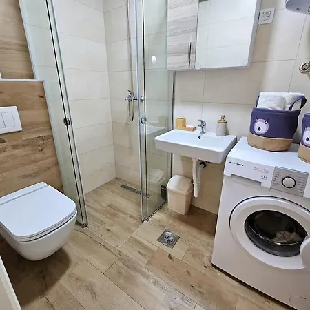 Appartement Blanc 1664 Podgorica