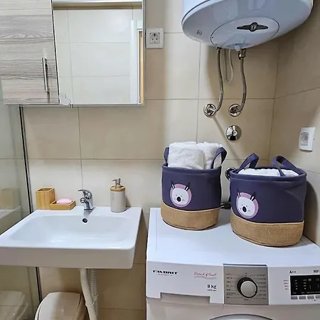 Blanc 1664 بودغوريتْسا